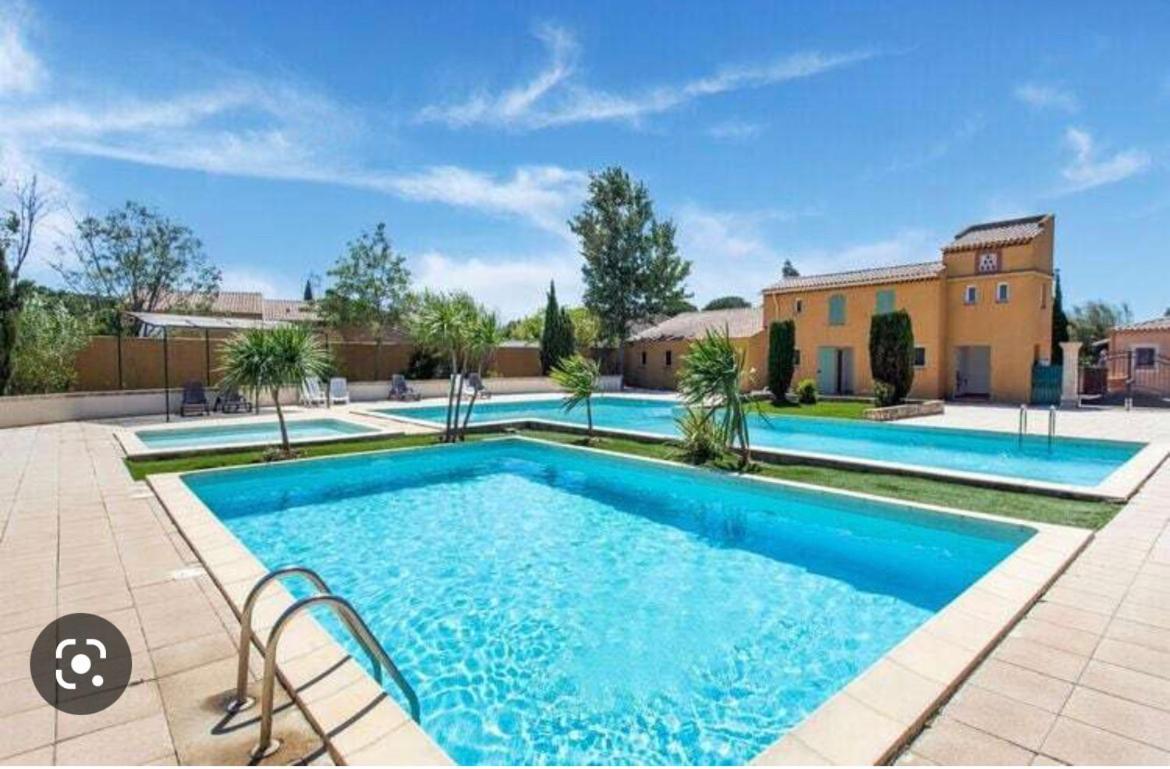 ארל Maison De Vacances Dans Residence Avec Piscine מראה חיצוני תמונה